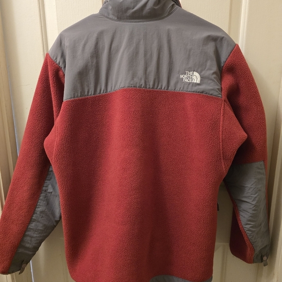 The North Face Red and Gray Polertec Fleece Jacket - Picture 7 of 11